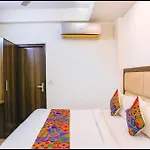 Hotel The Grand Bella - Cr Park