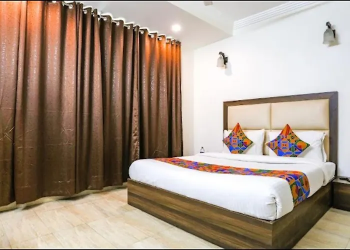 Hotel The Grand Bella - Cr Park