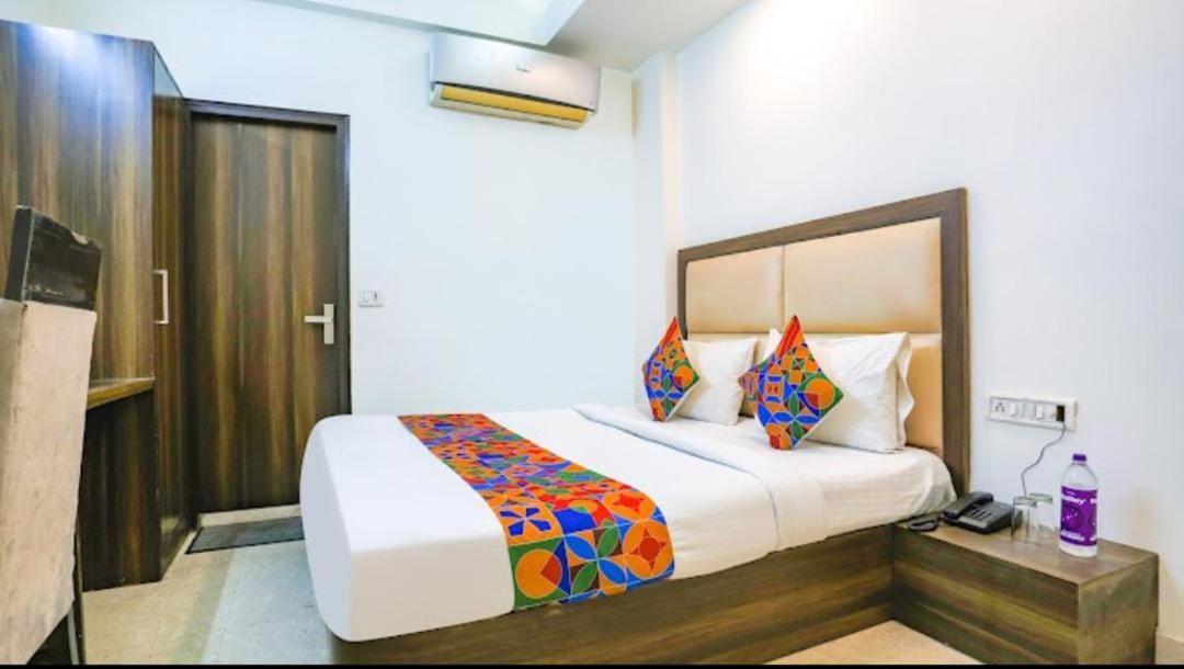 The Grand Bella - Cr Park Apartment New Delhi
